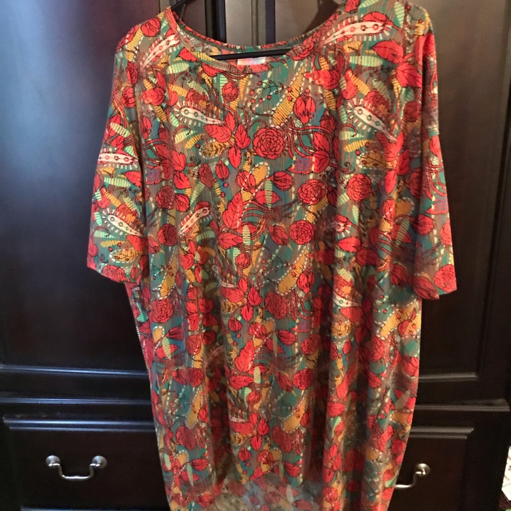 Lularoe M Irma EUC